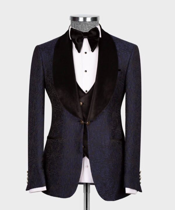 Classic Groom Tuxedo - Image 3