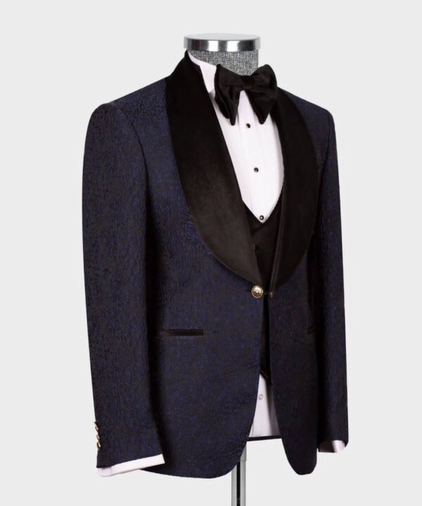 Classic Groom Tuxedo - Image 5