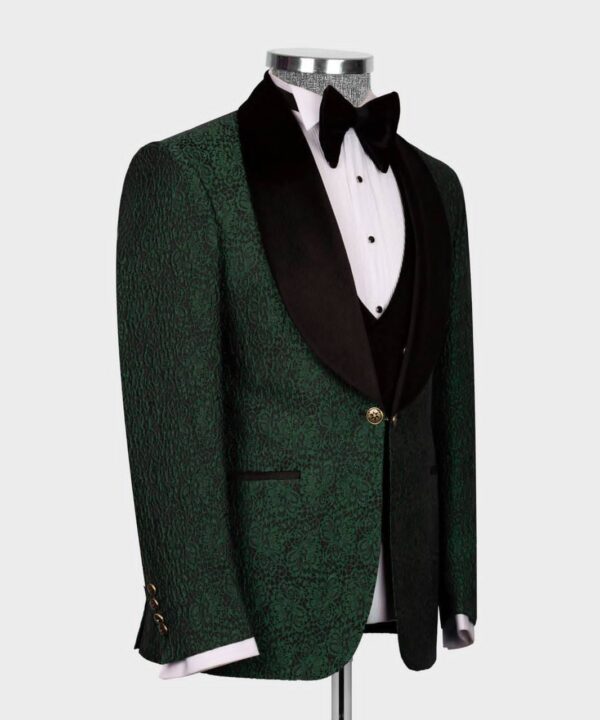 Classic Groom Tuxedo - Image 5