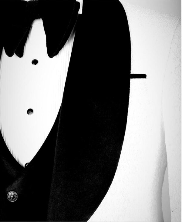Classic Groom Tuxedo - Image 4