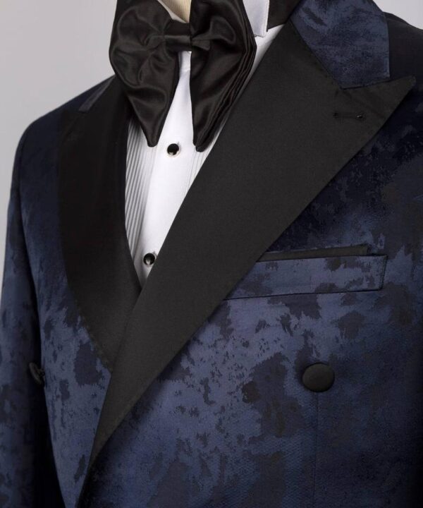 Classic Tuxedo Suit - Image 3