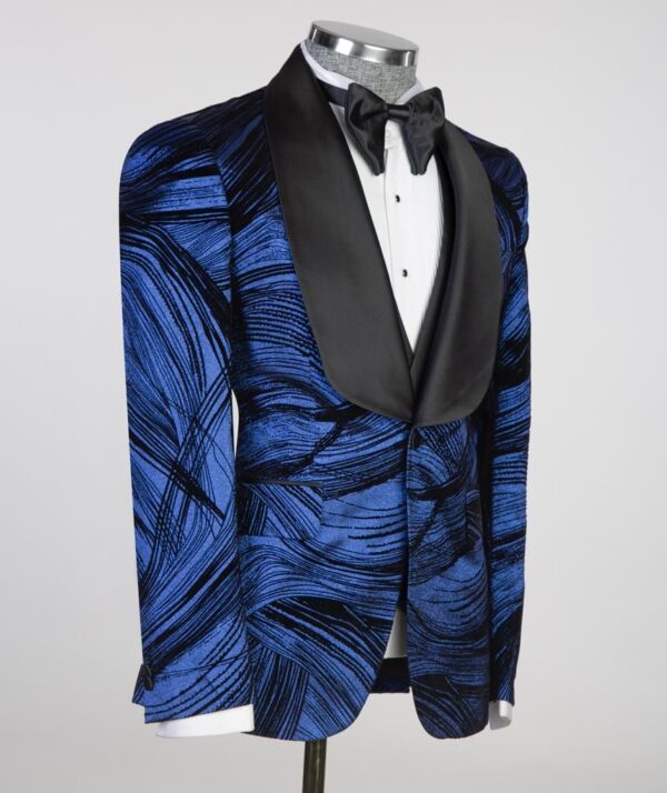 Classic Tuxedo Suit - Image 3