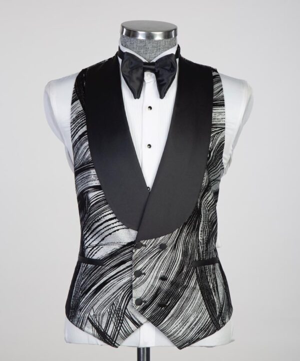 Classic Tuxedo Suit - Image 2