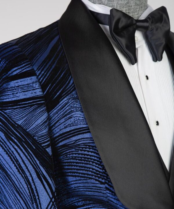 Classic Tuxedo Suit - Image 5