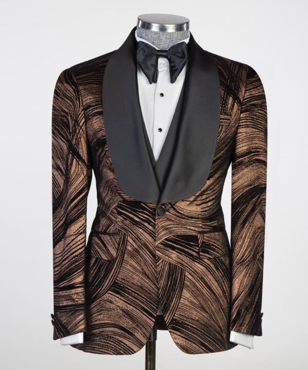 Classic Tuxedo Suit - Image 4