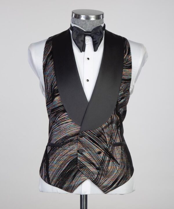 Classic Tuxedo Suit - Image 2
