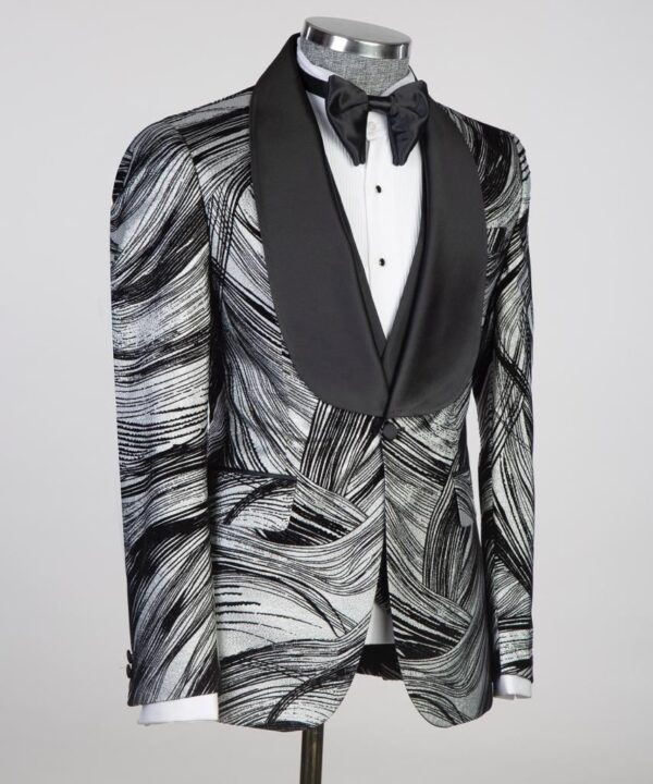 Classic Tuxedo Suit - Image 4