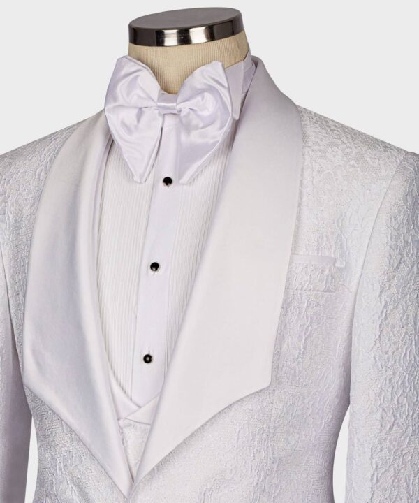 Classic Groom Tuxedo - Image 5