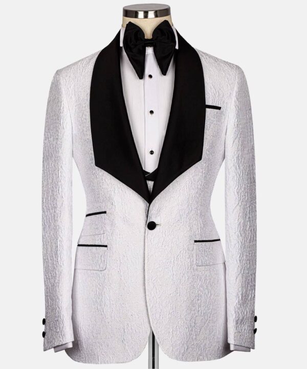 Classic Groom Tuxedo - Image 3