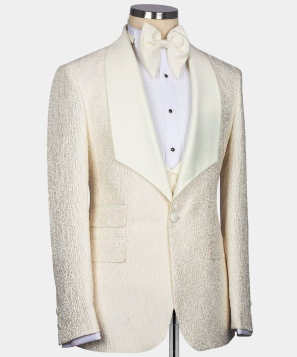 Classic Groom Tuxedo - Image 4