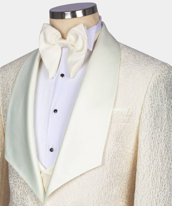 Classic Groom Tuxedo - Image 5