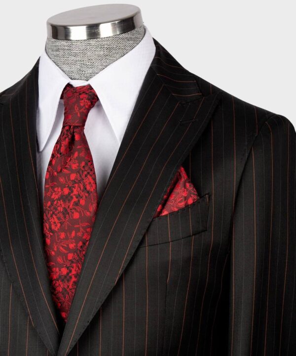 Classic Three-piece Suit - Image 5