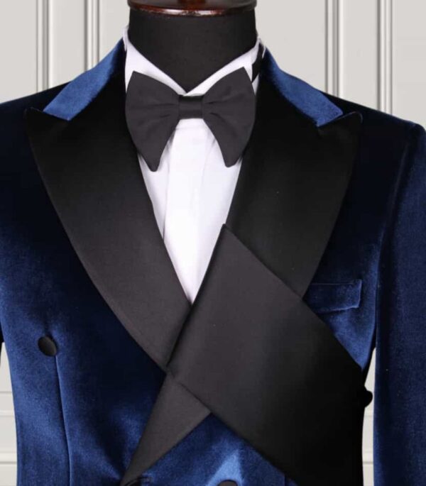 Deluxe Tuxedo Suit - Image 2