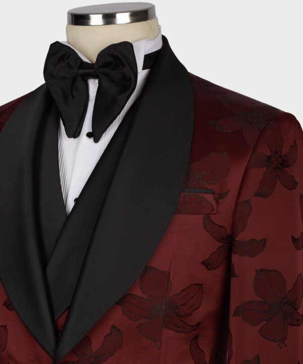 Classic Tuxedo Suit - Image 3