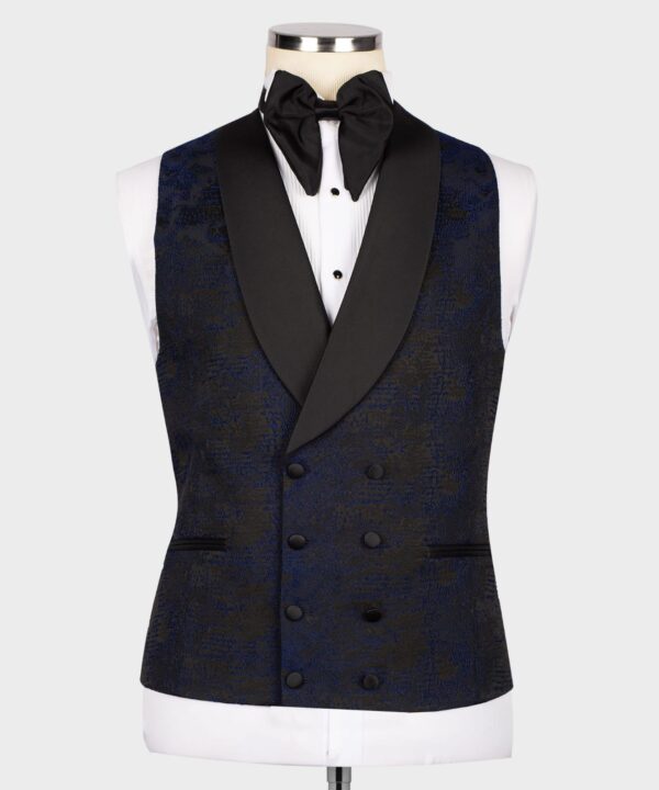 Classic Tuxedo Suit - Image 2