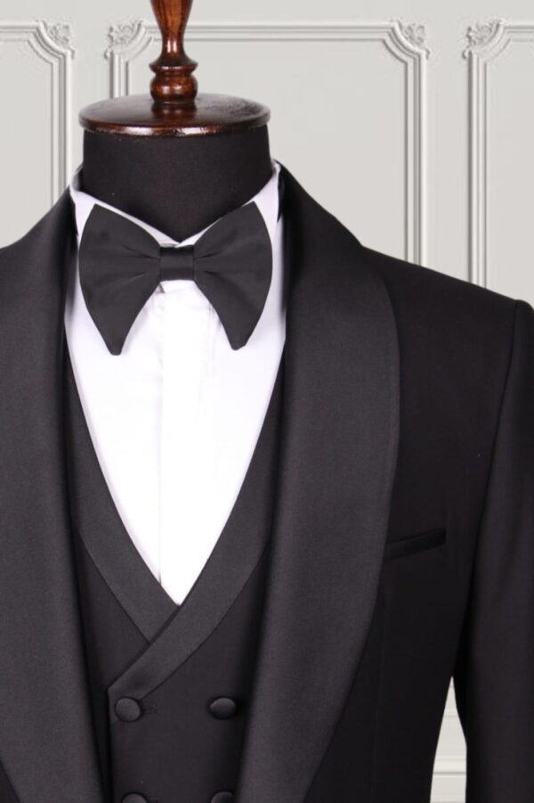 Classic Tuxedo Suit - Image 2