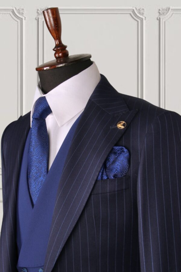 Classic Three-piece Suit - Image 2