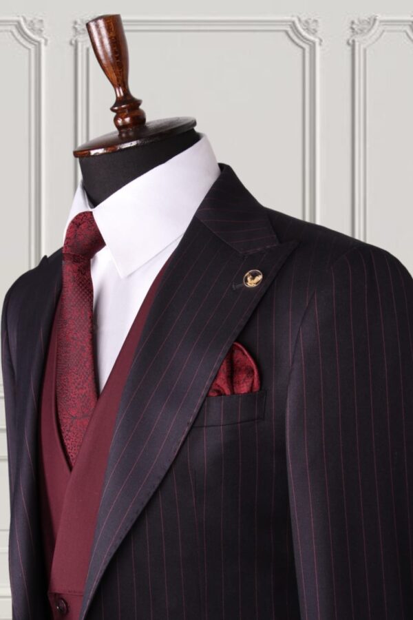 Classic Three-piece Suit - Image 2