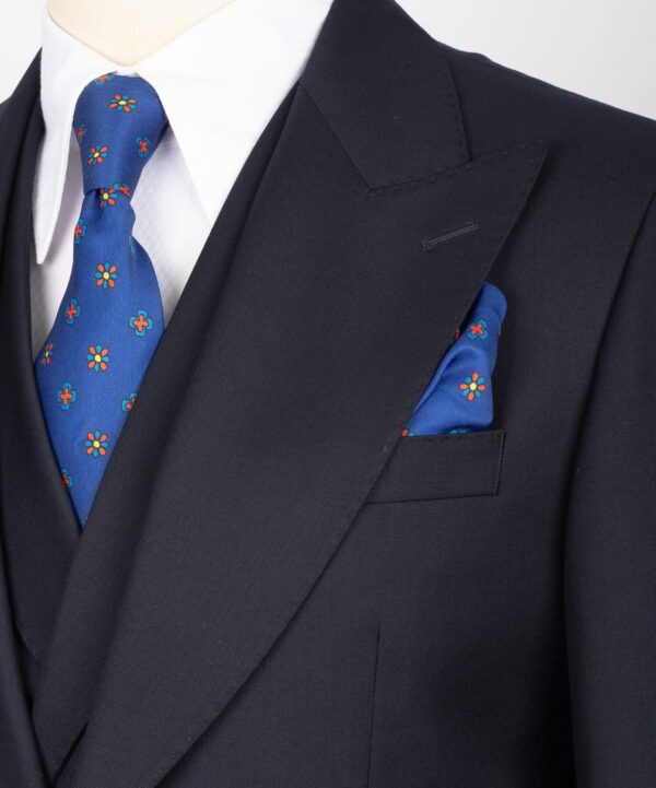 Classic Three-piece Suit - Image 5