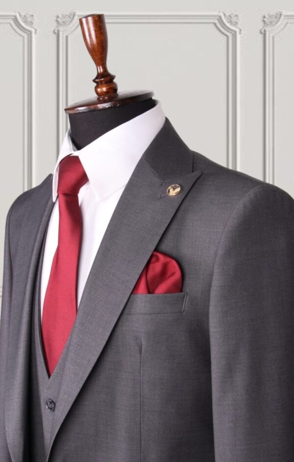Classic Three-piece Suit - Image 2