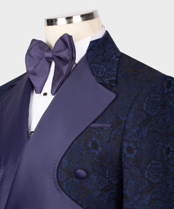 Deluxe Tuxedo Suit - Image 3