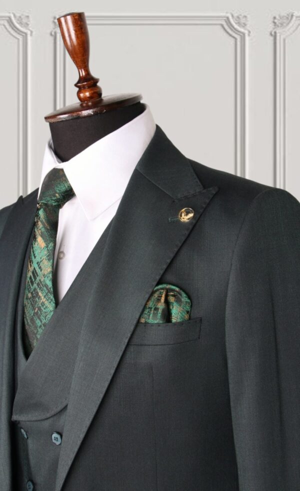 Classic Three-piece Suit - Image 2