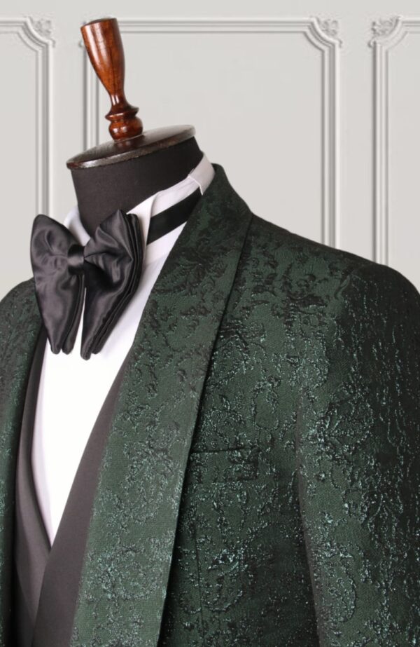 Classic Tuxedo Suit - Image 2