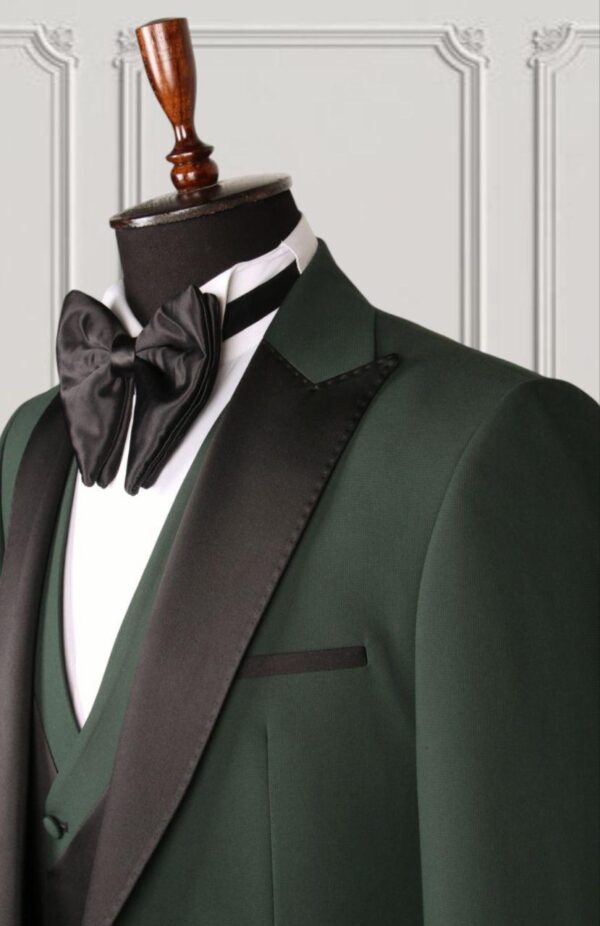 Classic Tuxedo Suit - Image 2