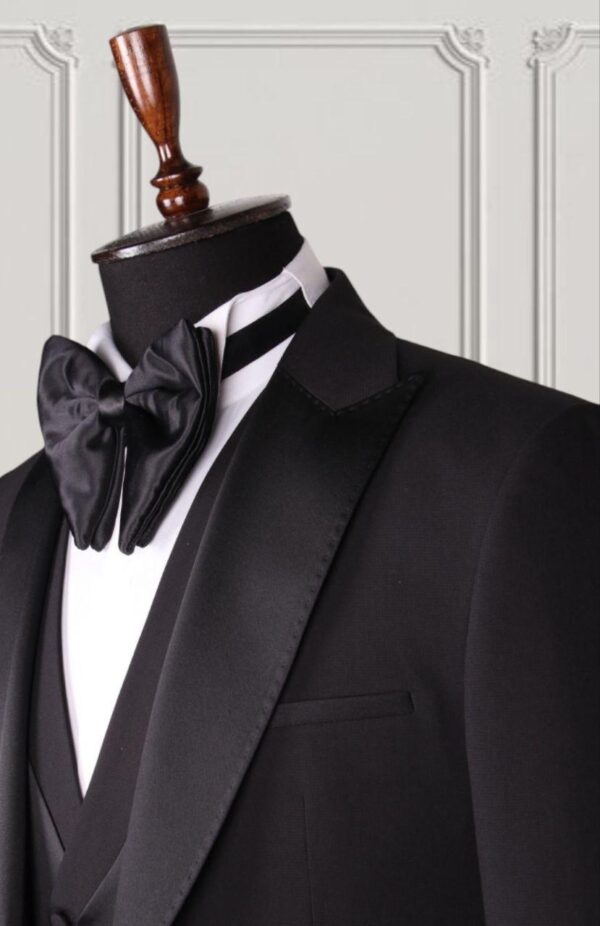 Classic Tuxedo Suit - Image 2