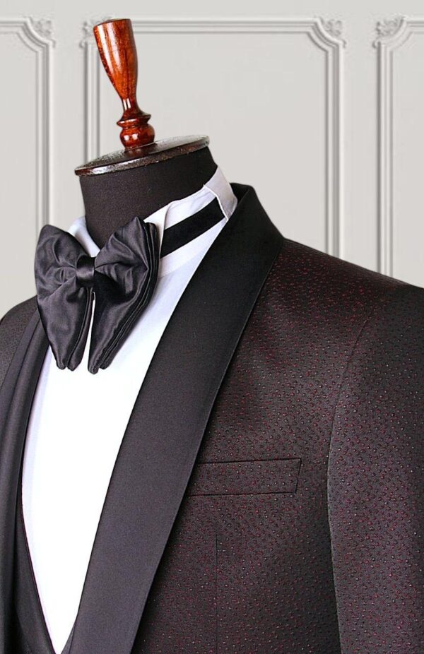 Classic Tuxedo Suit - Image 2