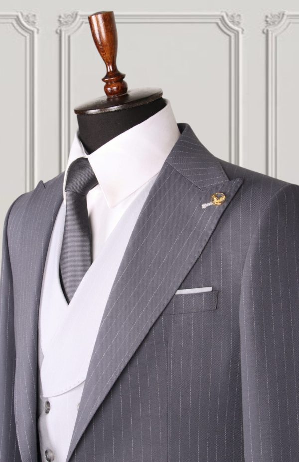 Classic Three-piece Suit - Image 2