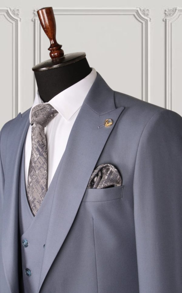 Classic Three-piece Suit - Image 2
