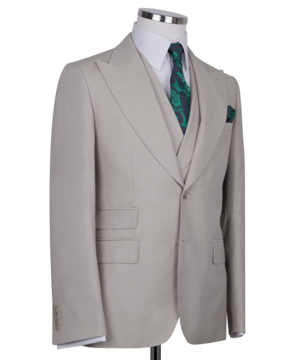 Classic Three-piece Suit - Image 5