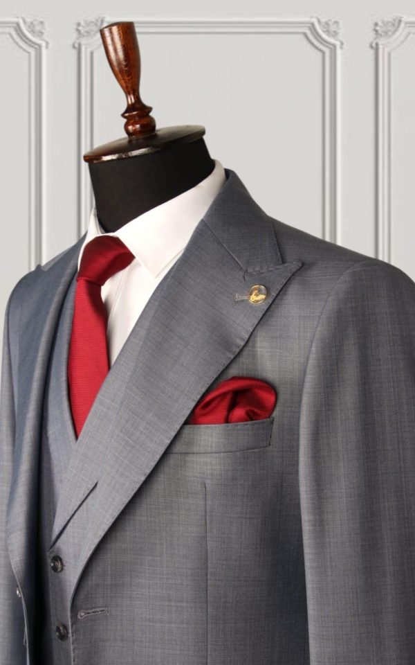 Classic Three-piece Suit - Image 2