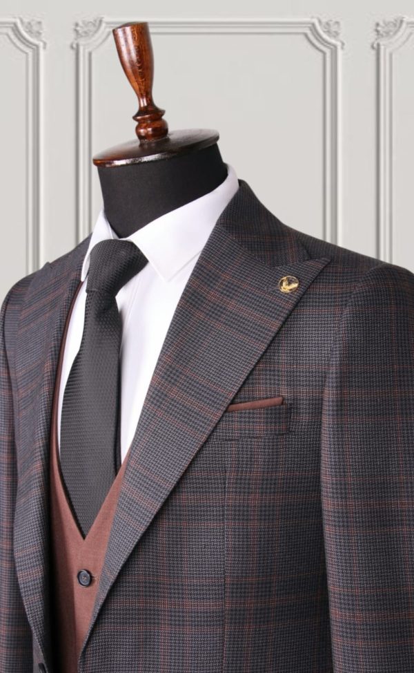 Classic Three-piece Suit - Image 2