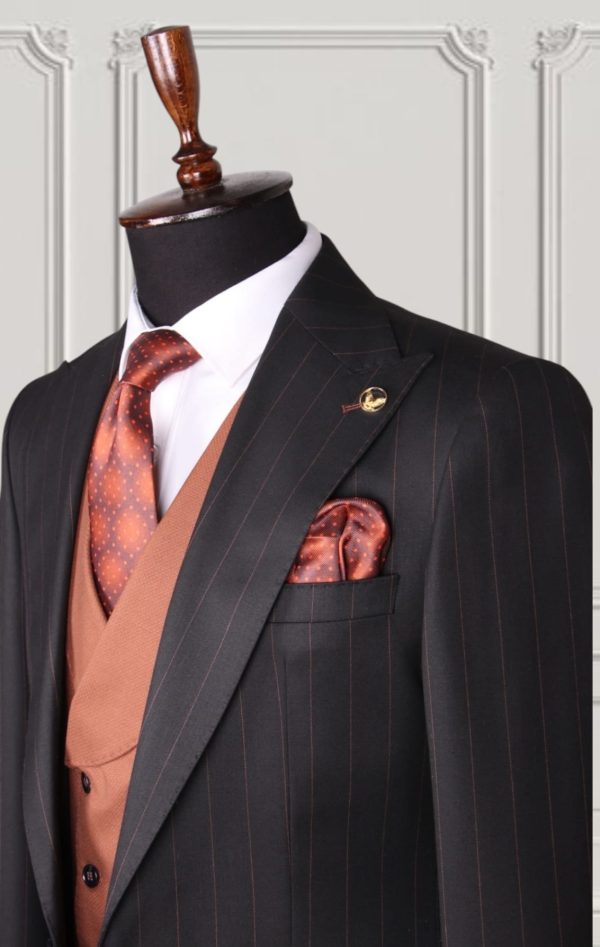 Classic Three-piece Suit - Image 2