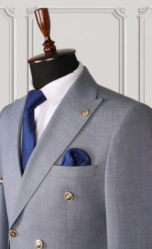 Classic Double-Breasted Suit - Image 2