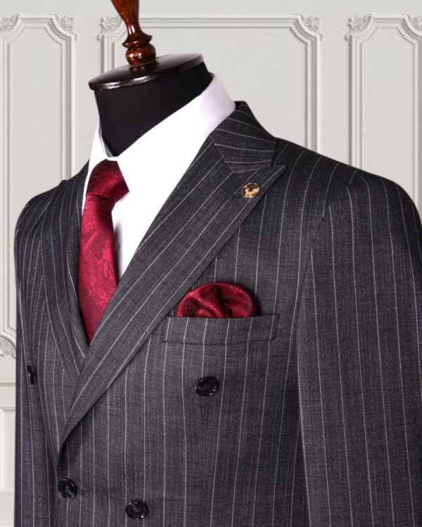 Classic Double-breasted Suit - Image 2