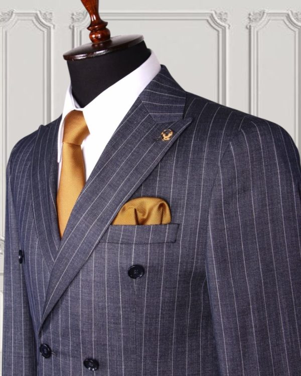 Classic Double-breasted Suit - Image 2