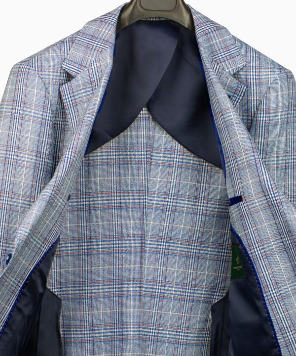 Classic Double-breasted Suit - Image 2
