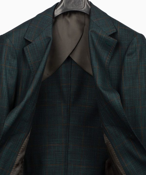 Classic Double-breasted Suit - Image 3