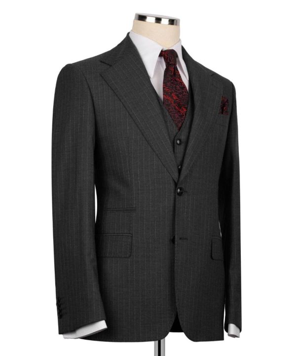 Classic Three-piece Suit - Image 5