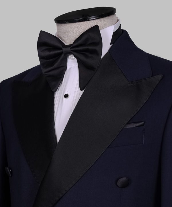 Classic Tuxedo Suit - Image 3
