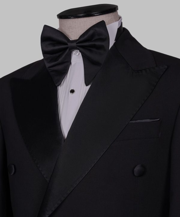 Classic Tuxedo Suit - Image 4